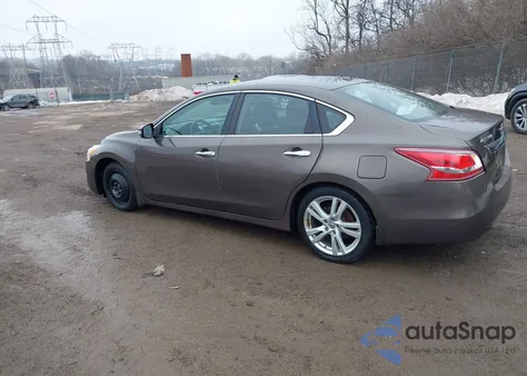 2013 Nissan Altima 3.5 Sl z USA, uszkodzony, nr VIN 1N4BL3AP9DC116790